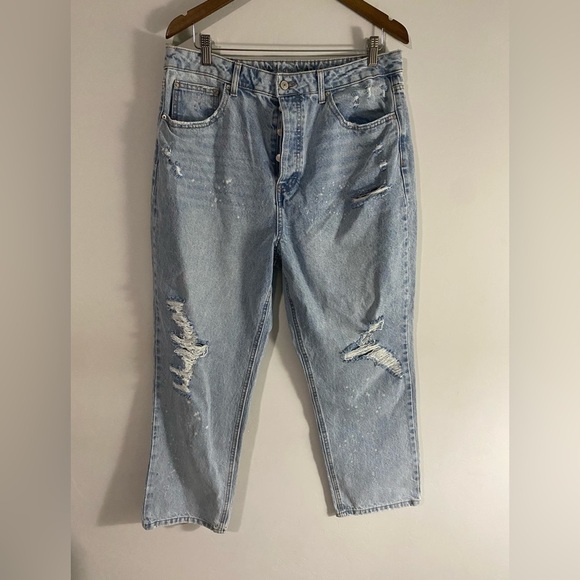 No Boundaries - Light wash distressed Jean pants - Picture 5 of 11